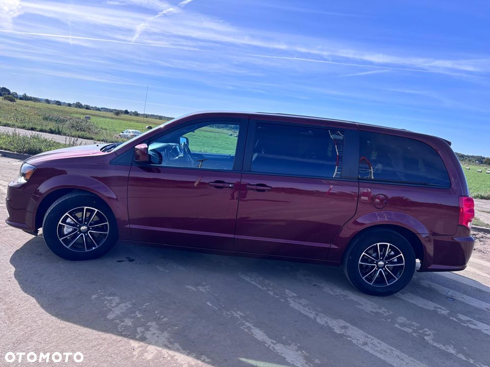 Dodge Grand Caravan 3.6 R/T - 36