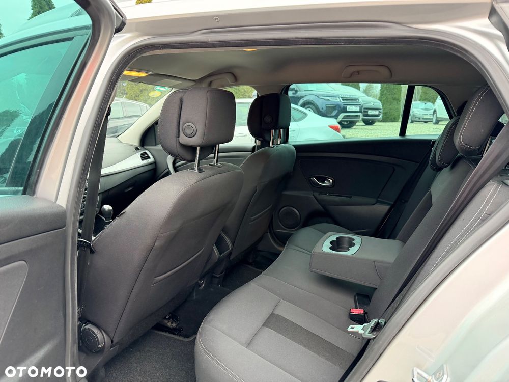 Renault Megane TCe 130 Dynamique - 12