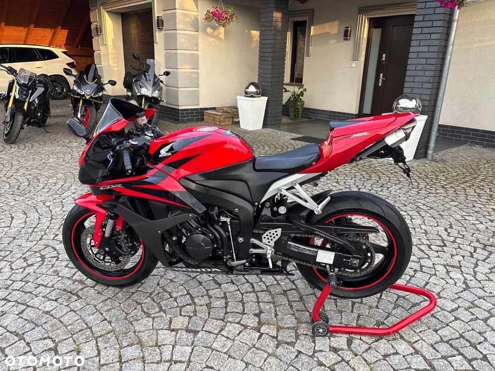 Honda CBR - 9