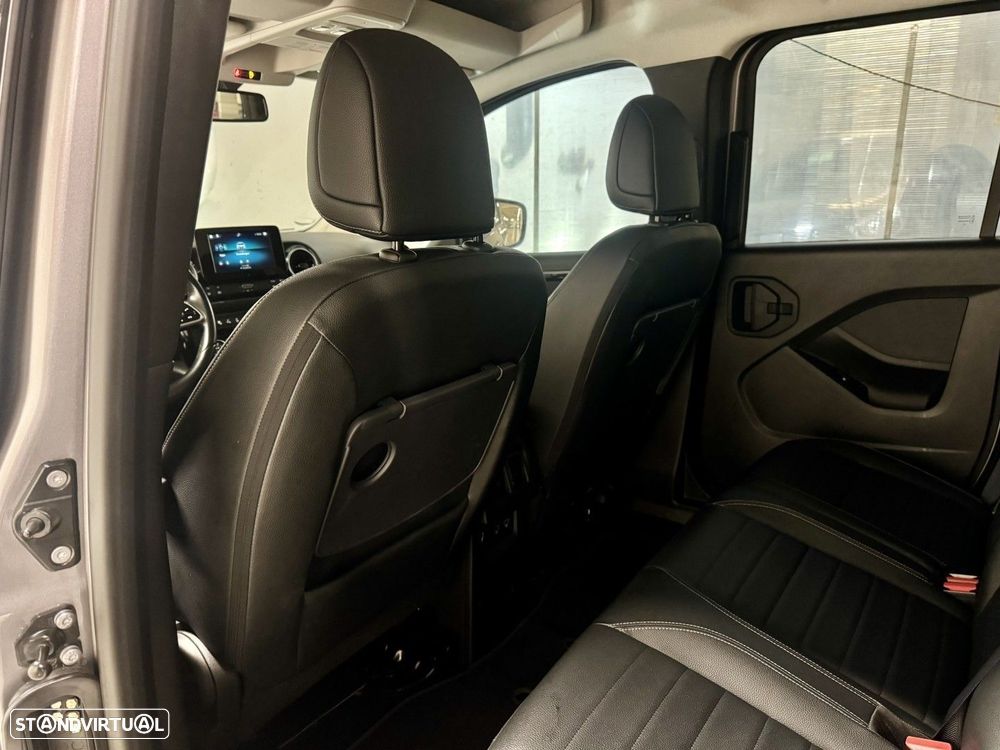 Mercedes-Benz T 180 d — fotografia 39