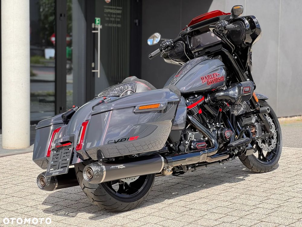 Harley-Davidson CVO Street Glide - 4