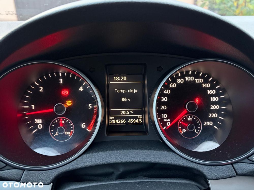 Volkswagen Golf 1.6 TDI Highline - 14