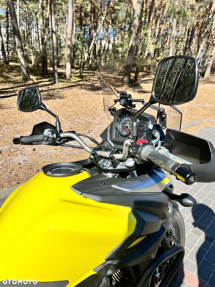 Suzuki V-STROM - 12