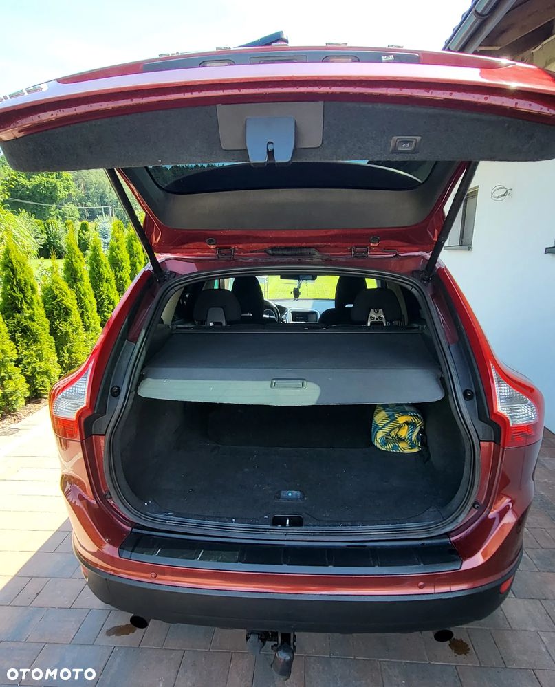 Volvo XC 60 3.2 AWD Momentum - 10