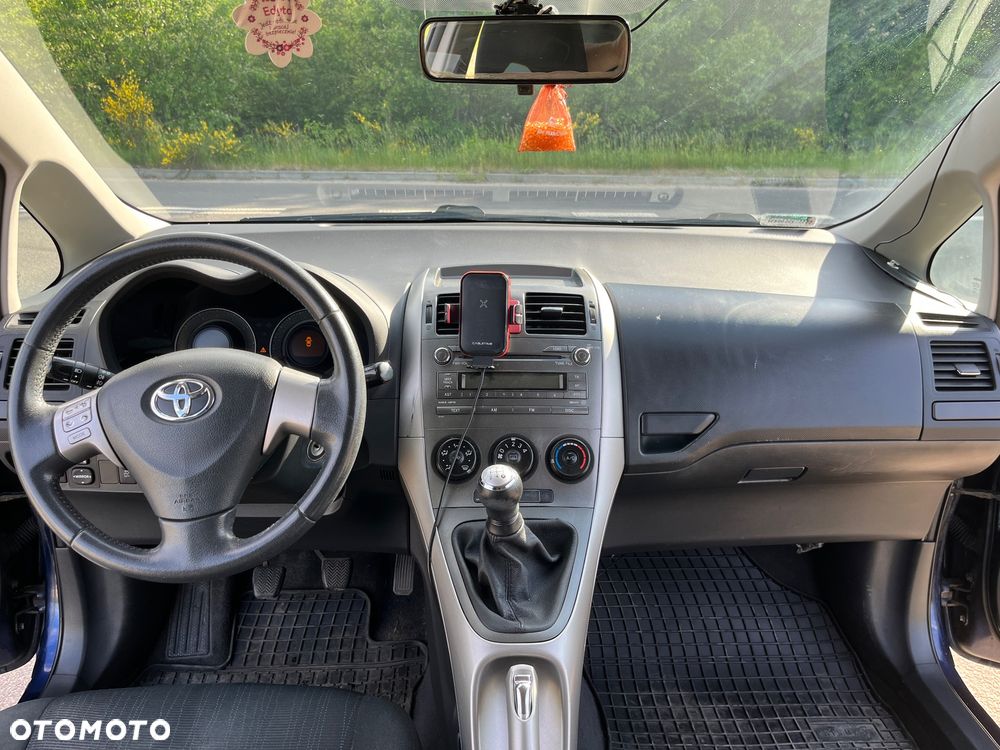 Toyota Auris 1.6 VVT-i Team - 26