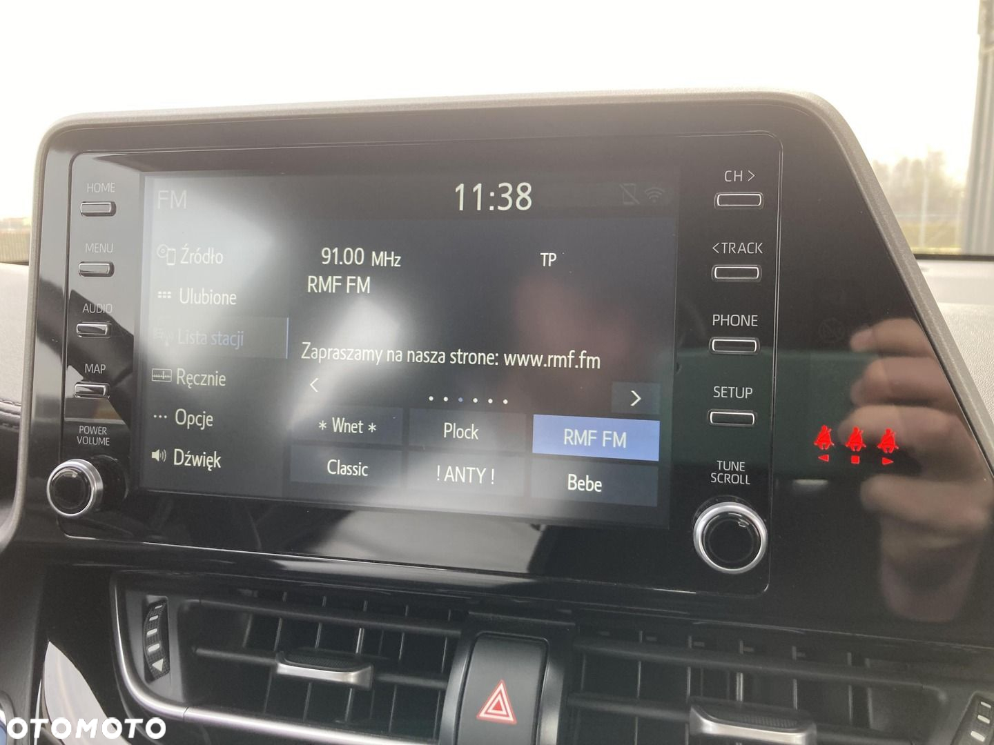 Toyota C-HR - 21