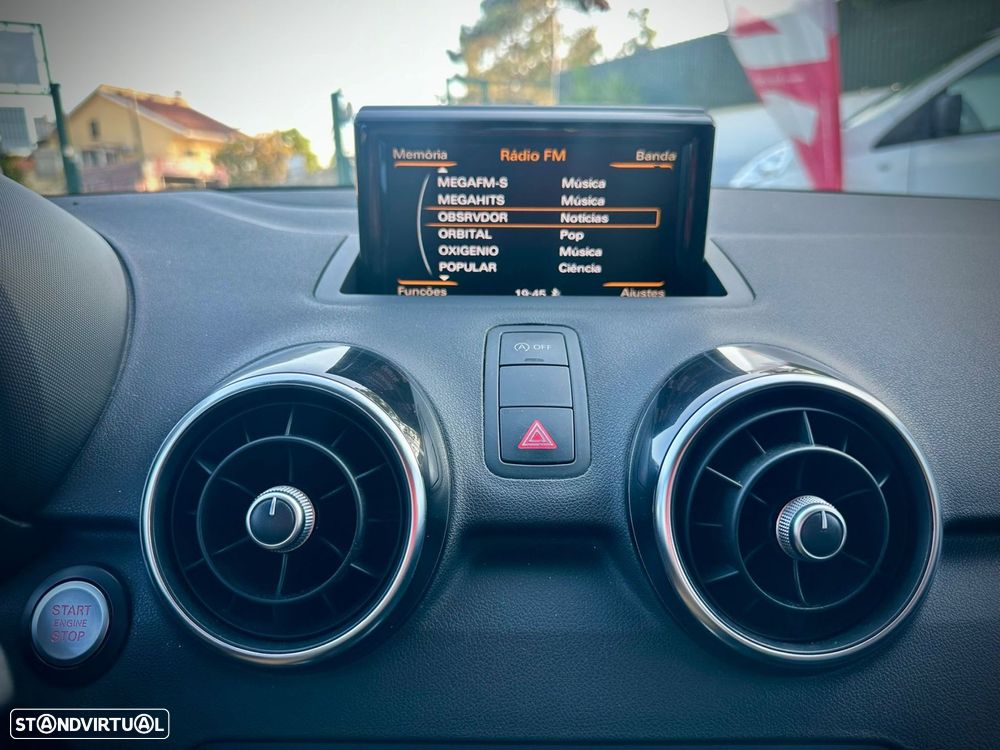 Audi A1 Sportback 1.6 TDI S-line S tronic - 19