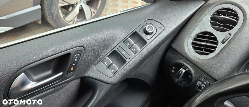 Volkswagen Tiguan 2.0 TSI 4Motion Track & Field - 15
