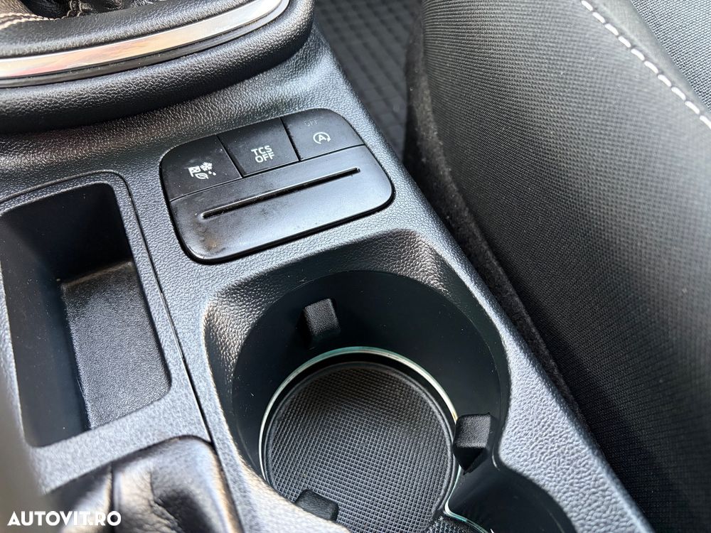 Ford Fiesta 1.0 EcoBoost mHEV Trend Connected - 23