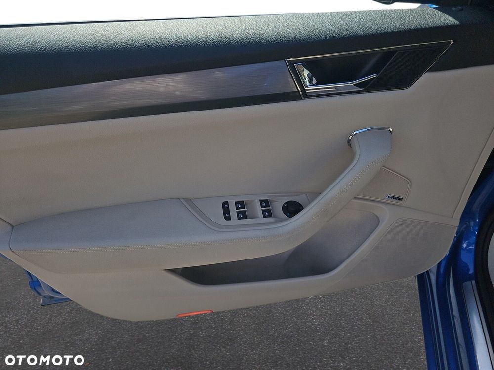 Skoda Superb 2.0 TDI Style DSG - 14