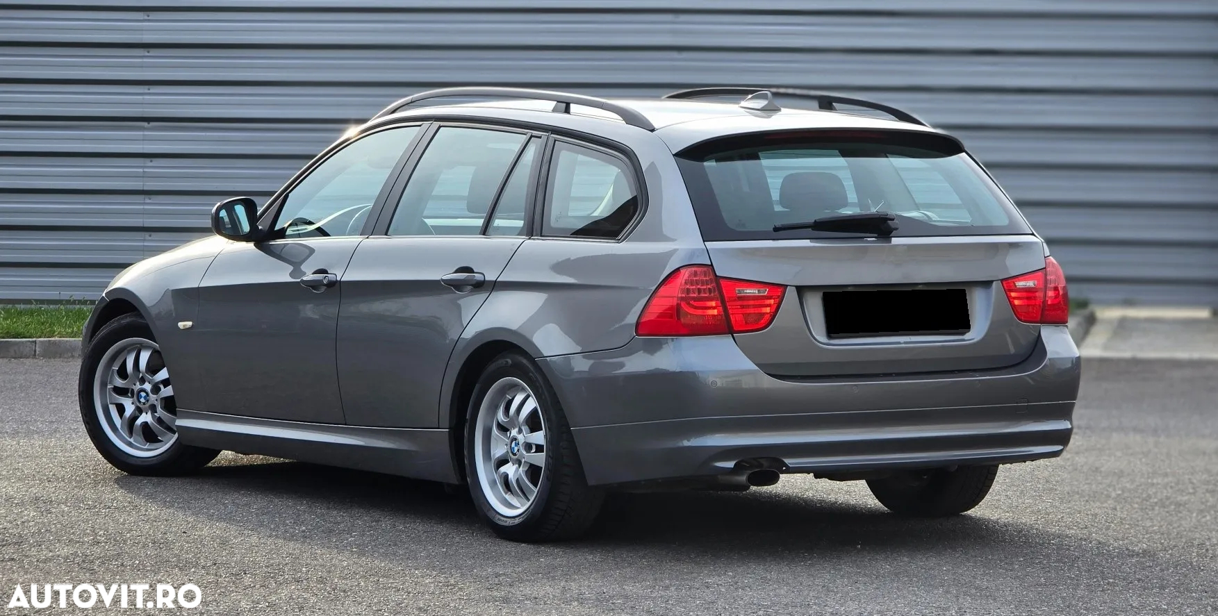 BMW Seria 3 318d DPF Touring - 4