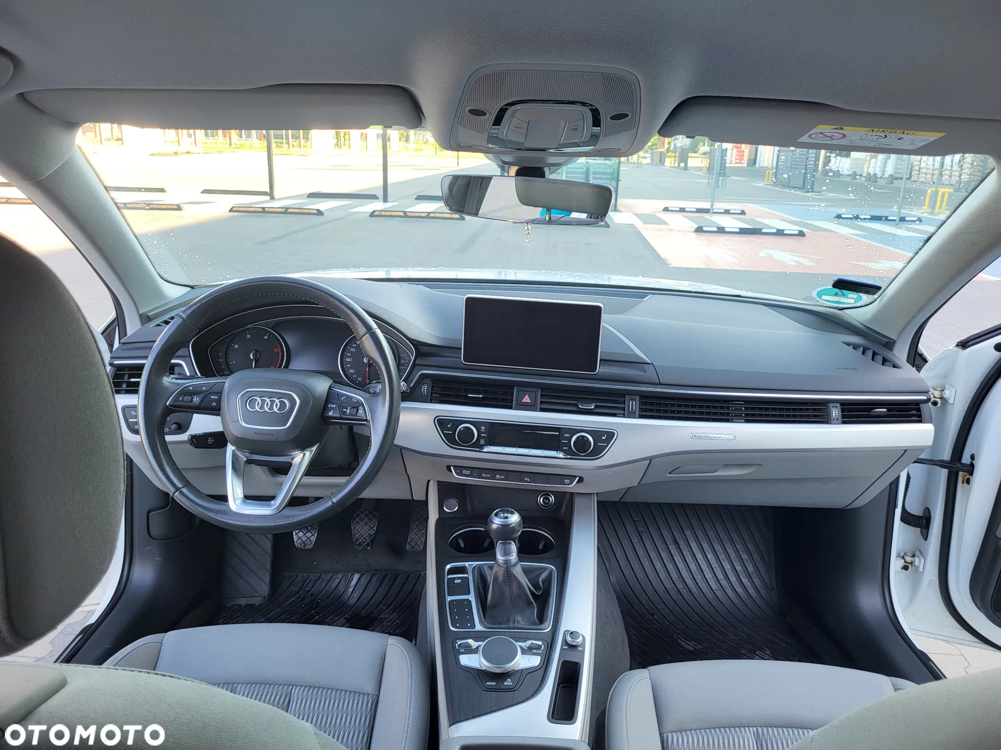 Audi A4 Avant 2.0 TDI DPF clean diesel quattro Attraction - 9