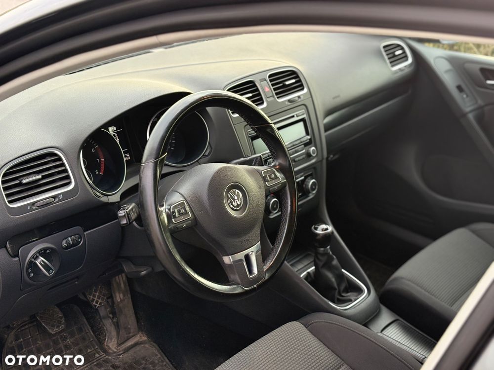 Volkswagen Golf - 11