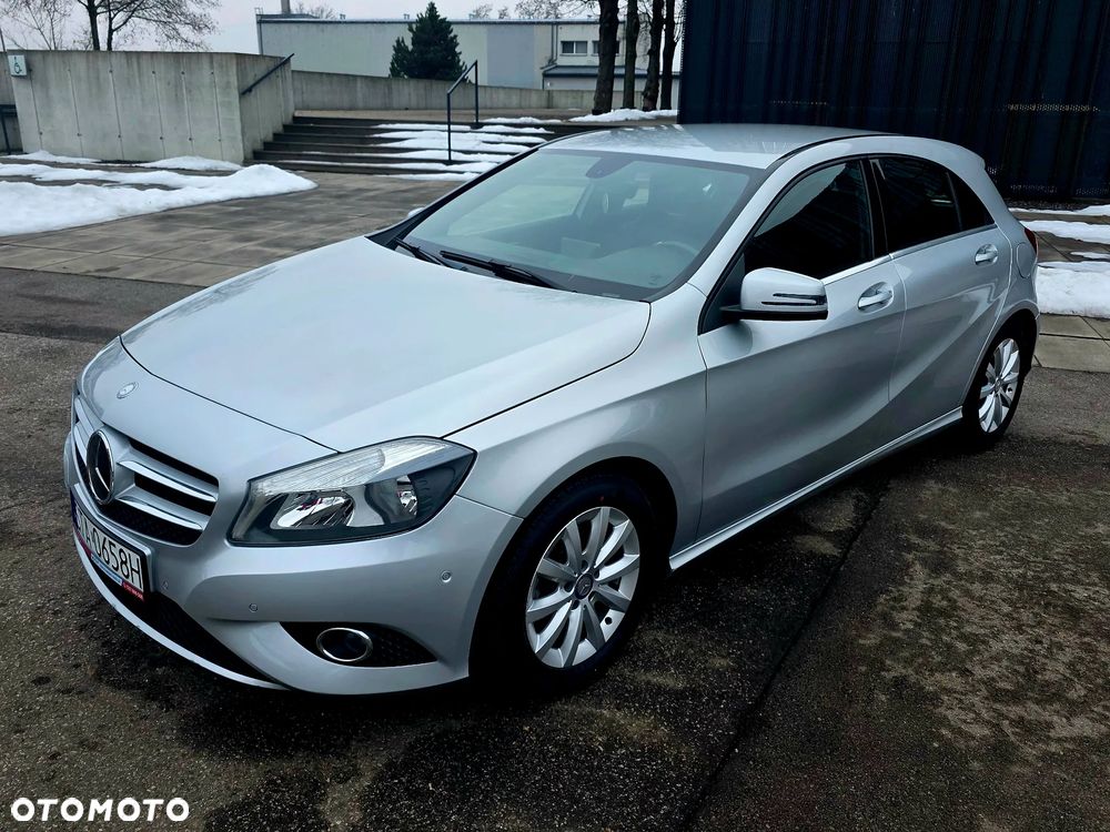 Mercedes-Benz Klasa A 180 (BlueEFFICIENCY) - 1