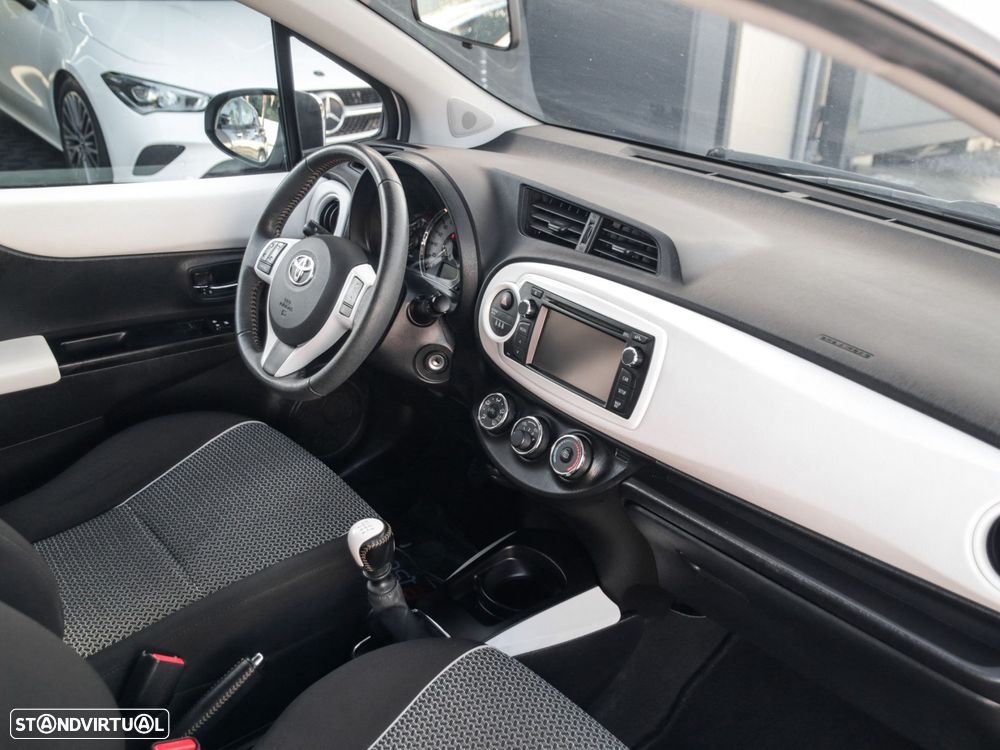 Toyota Yaris 1.33 VVT-i Sport - 23
