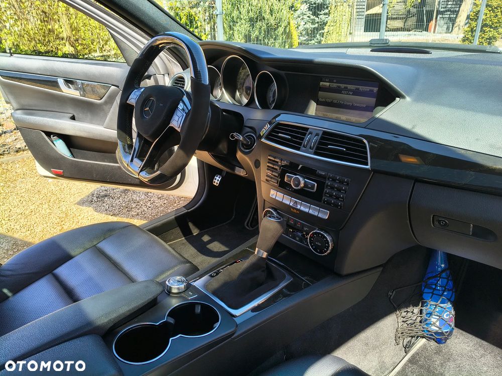 Mercedes-Benz Klasa C 350 4Matic (BlueEFFICIENCY) 7G-TRONIC Avantgarde - 23