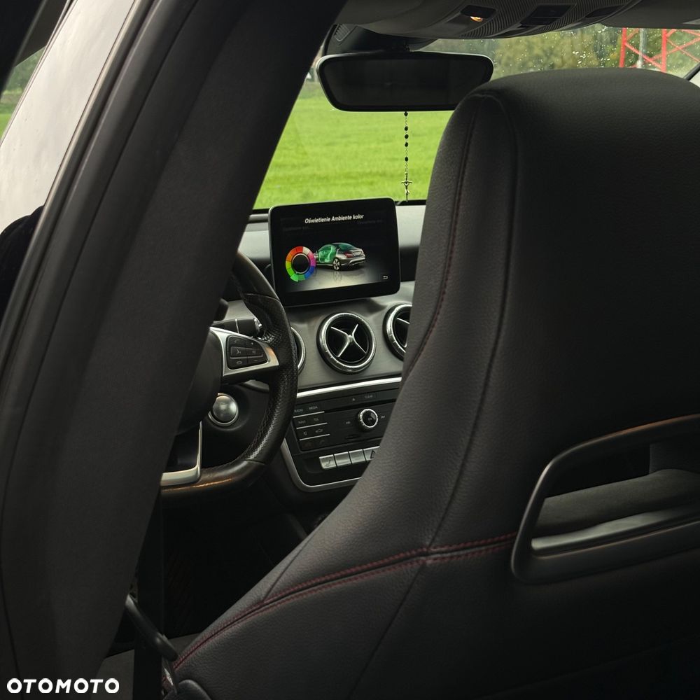 Mercedes-Benz CLA 200 7G-DCT AMG Line - 20