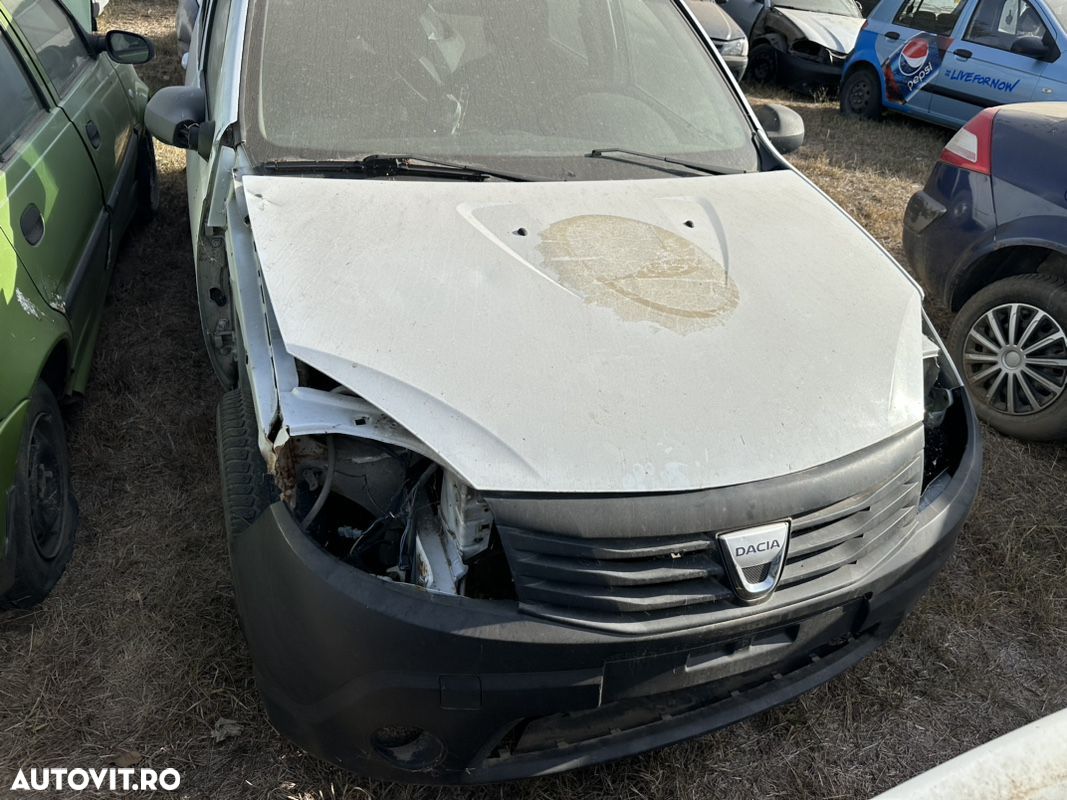 Dezmembrez Dacia Sandero - 1