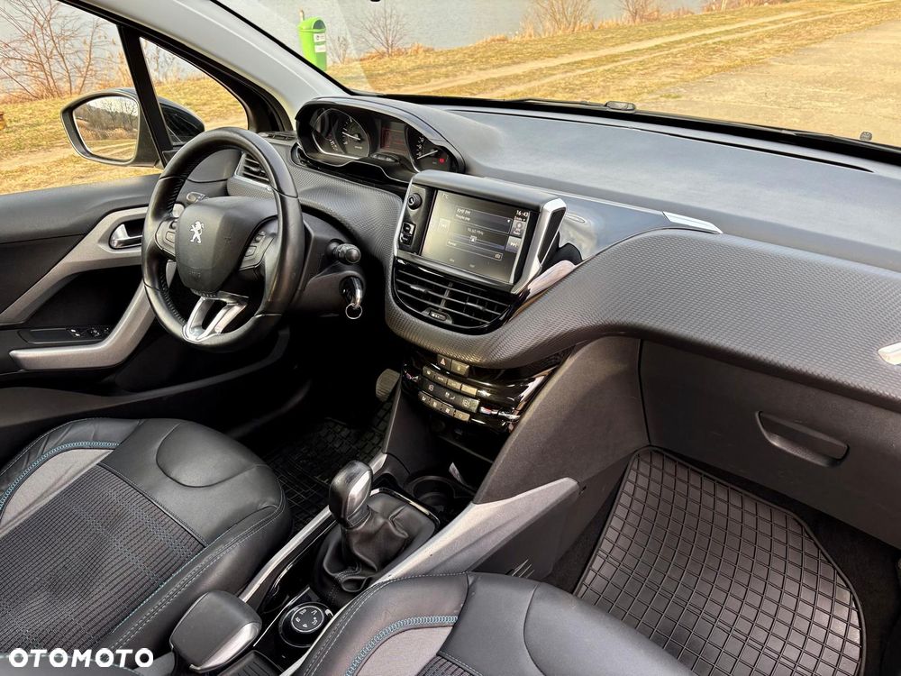 Peugeot 2008 BlueHDi 100 STOP & START Allure - 11