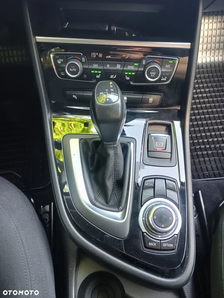 BMW Seria 2 218d GT Luxury Line - 11