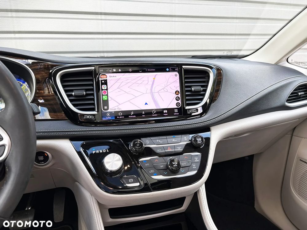 Chrysler Pacifica - 24