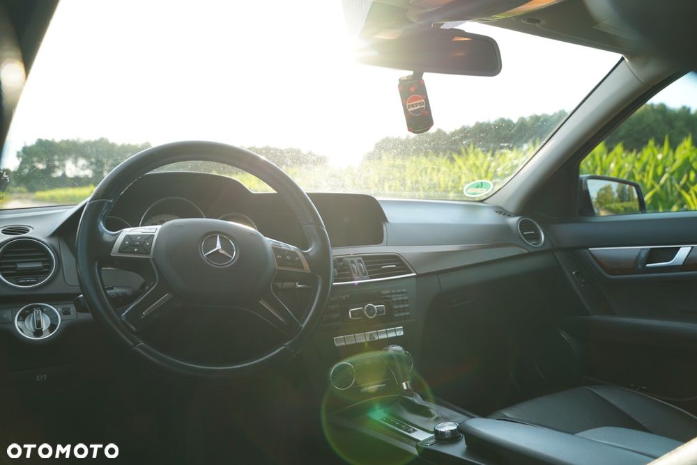 Mercedes-Benz Klasa C 350 CDI BlueEff Elegance 4-Matic - 14