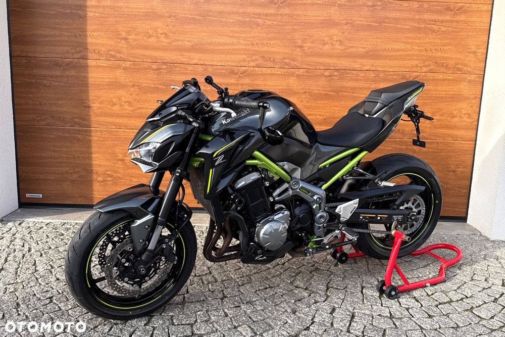 Kawasaki Z 900 - 24