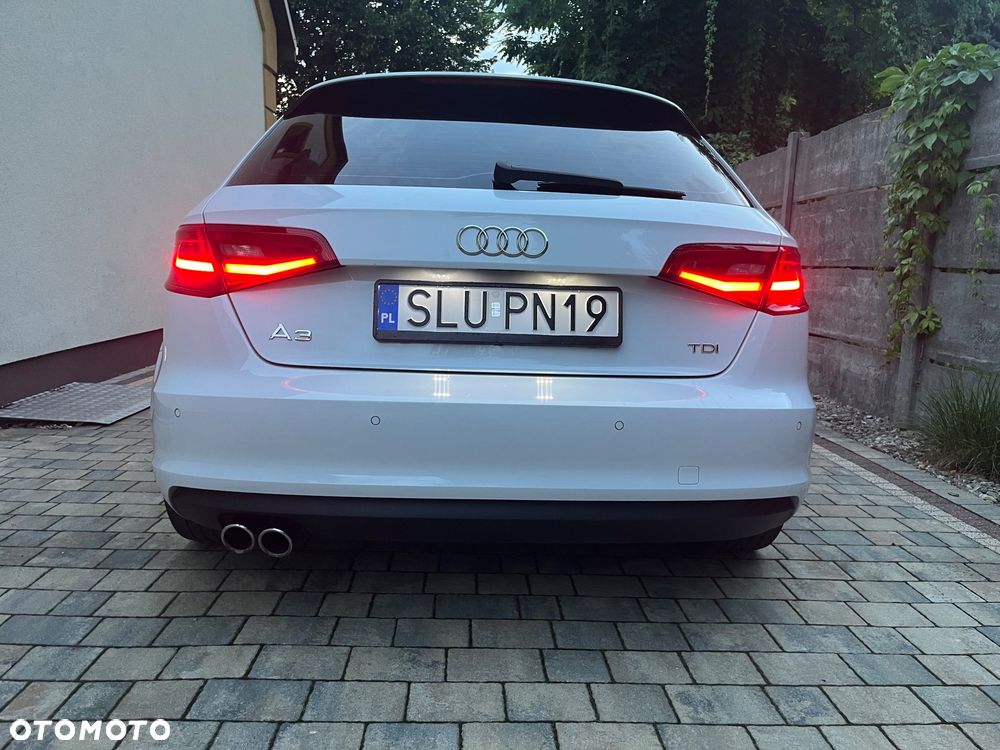 Audi A3 Sportback 2.0 TDI Ambiente - 11