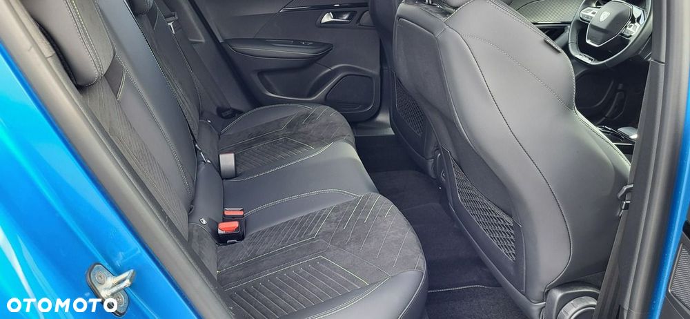 Peugeot 2008 1.2 PureTech GT S&S EAT8 - 31