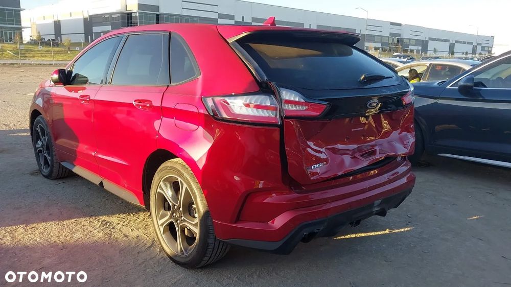 Ford Edge - 4