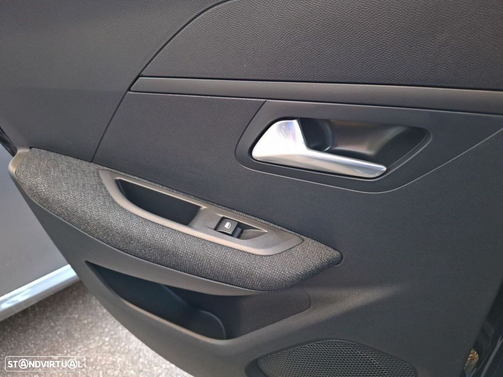 Peugeot e-208 51 kWh Style - 28