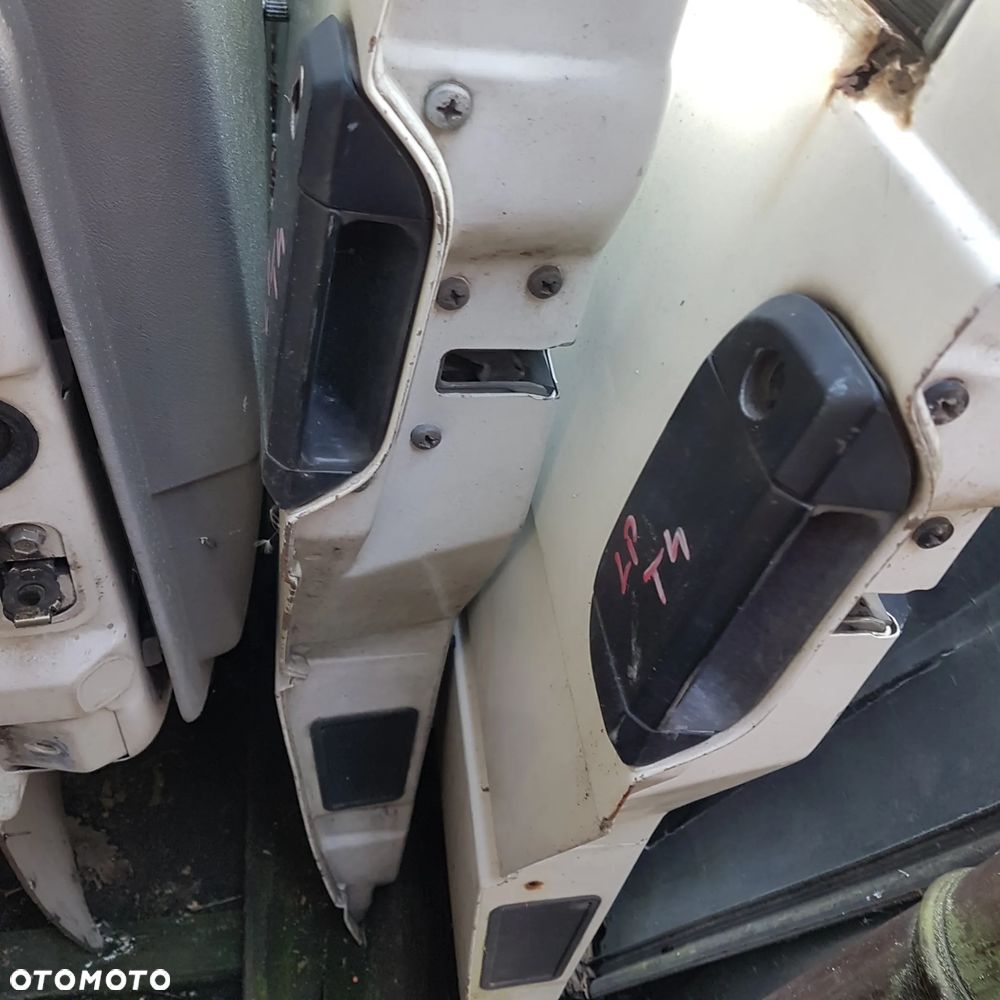uszczelka listwa zgarniająca wewnętrzna szyby z drzwi transporter vw t4 - 22