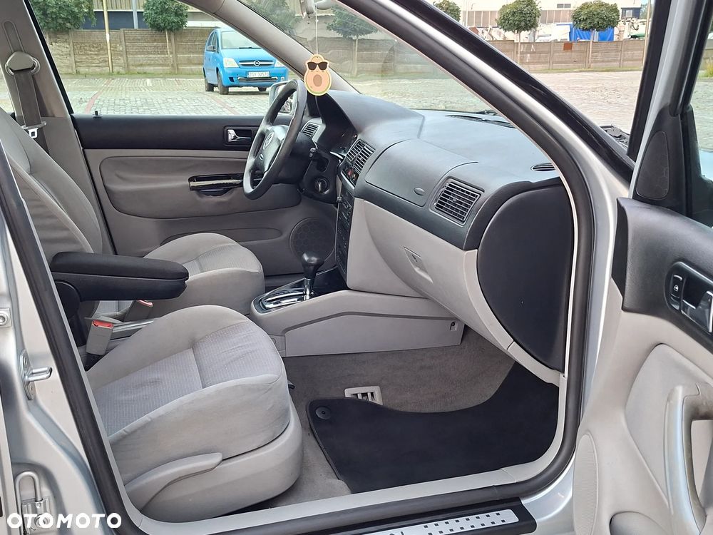 Volkswagen Golf 2.0 Comfortline - 16