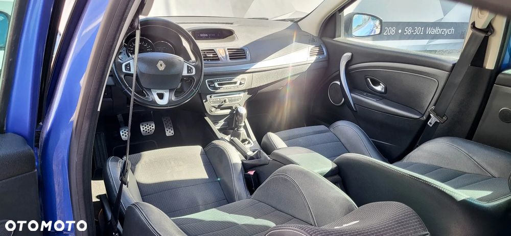 Renault Megane TCe 180 GT - 15