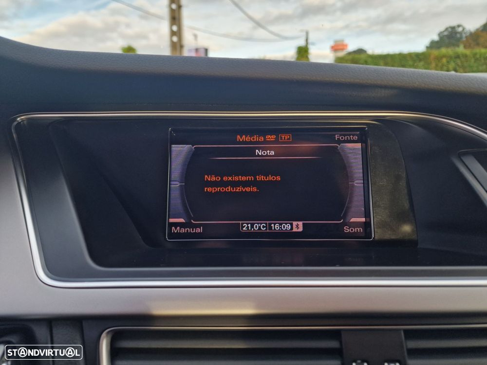 Audi A4 2.0 TDI multitronic Business Line S-line - 33