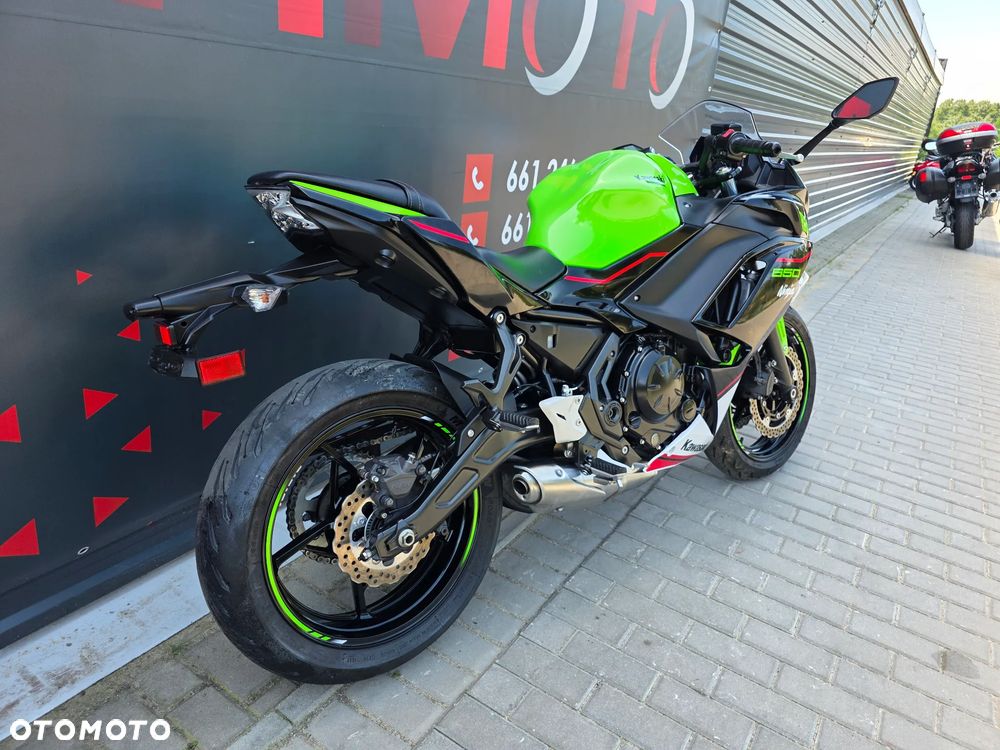 Kawasaki Ninja - 4