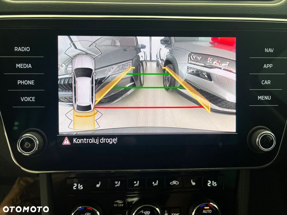 Skoda Superb 2.0 TDI SCR Style DSG - 26
