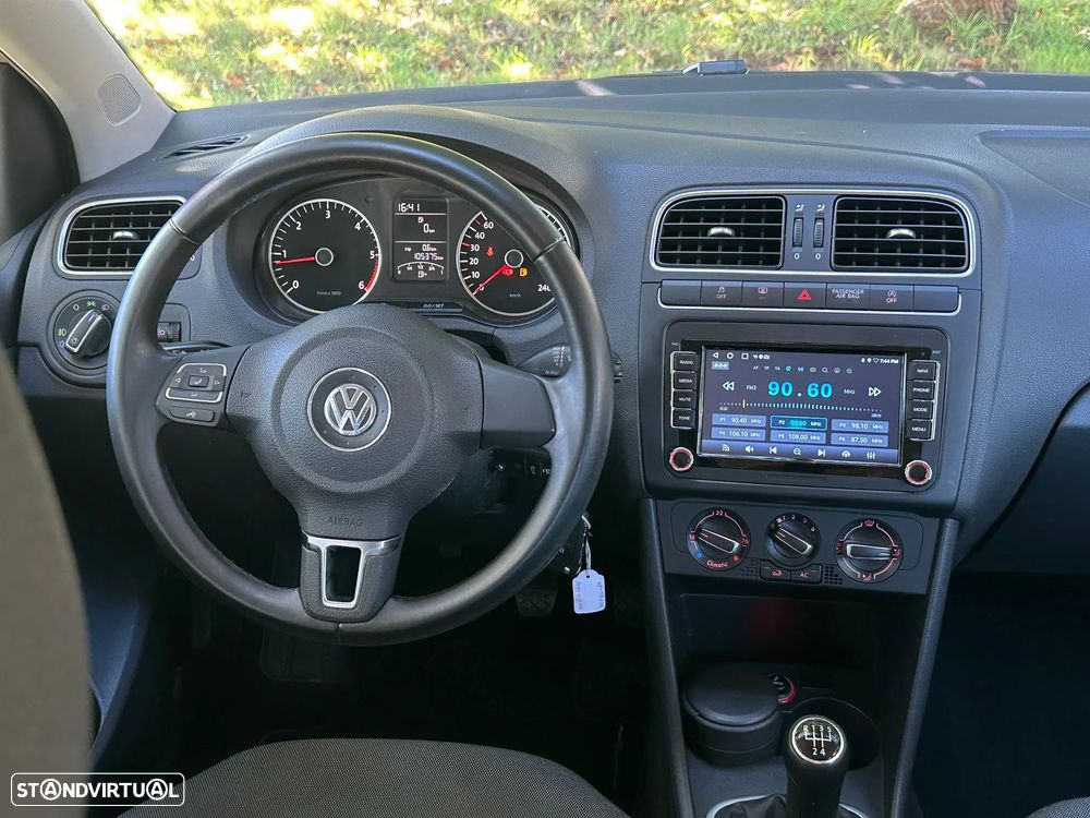 VW Polo 1.6 TDI Confortline BlueMotion - 6