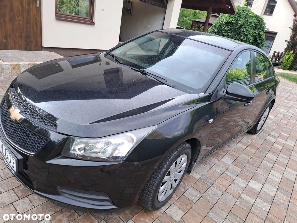 Chevrolet Cruze 1.6 Base - 11
