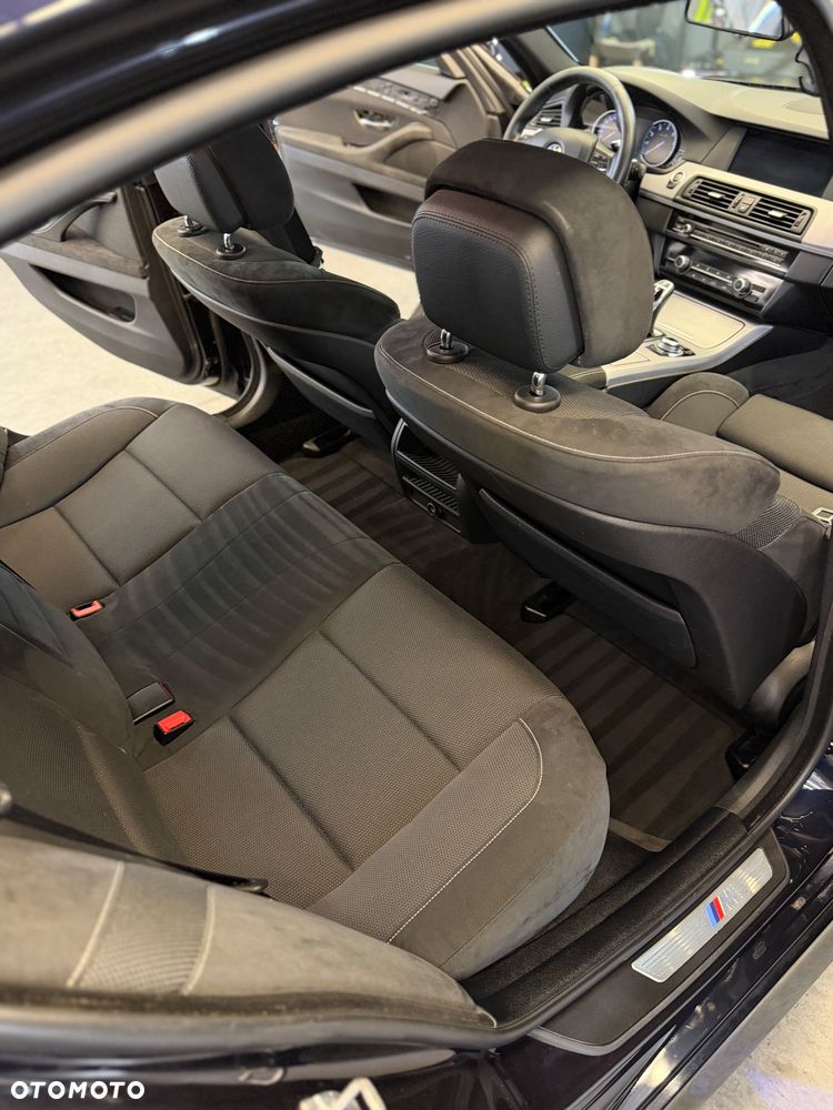 BMW Seria 5 520i Sport-Aut - 23