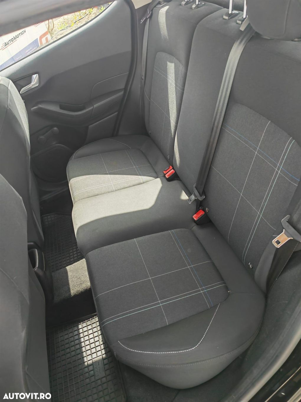 Ford Fiesta - 12