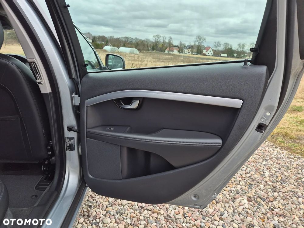 Volvo V70 D4 Momentum - 12