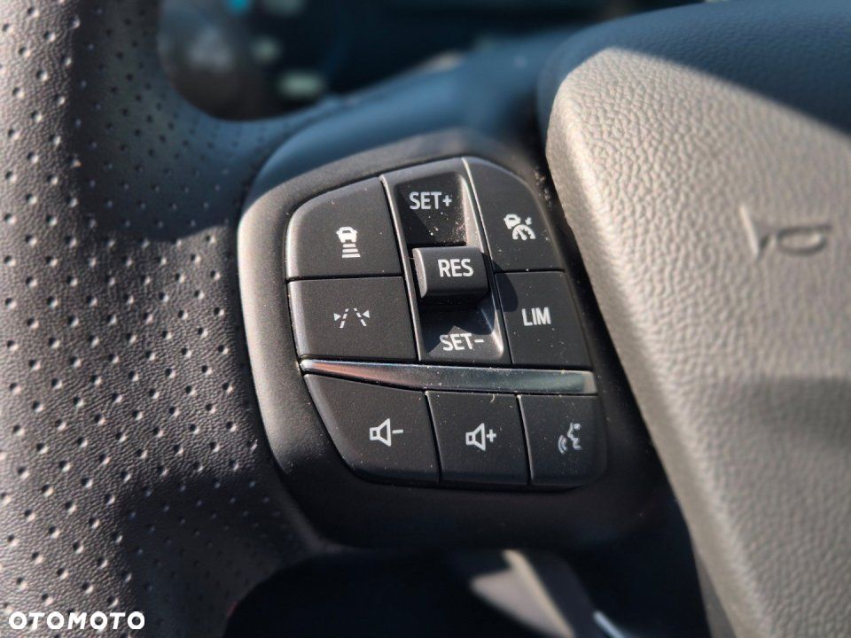 Ford Kuga - 20