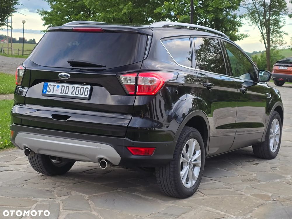 Ford Kuga 2.0 TDCi 2x4 Titanium - 11