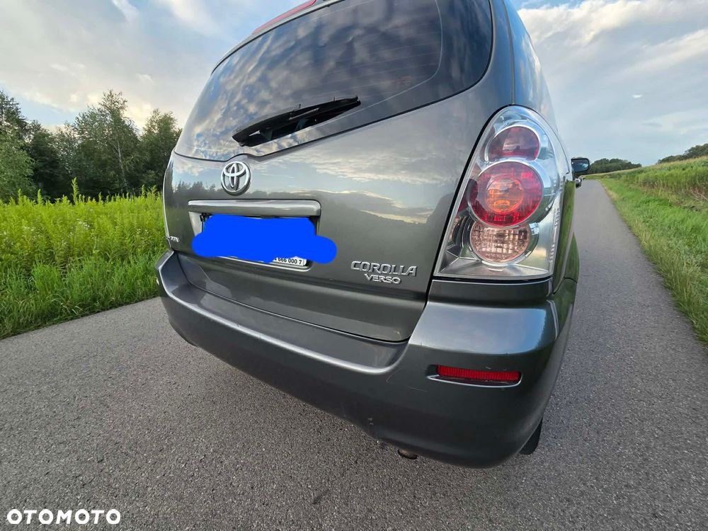 Toyota Corolla Verso - 4