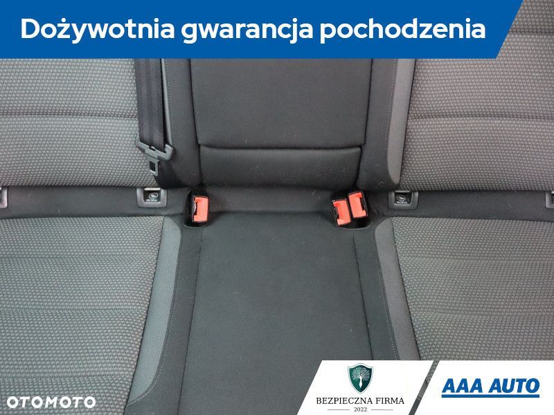 Volkswagen Golf - 11