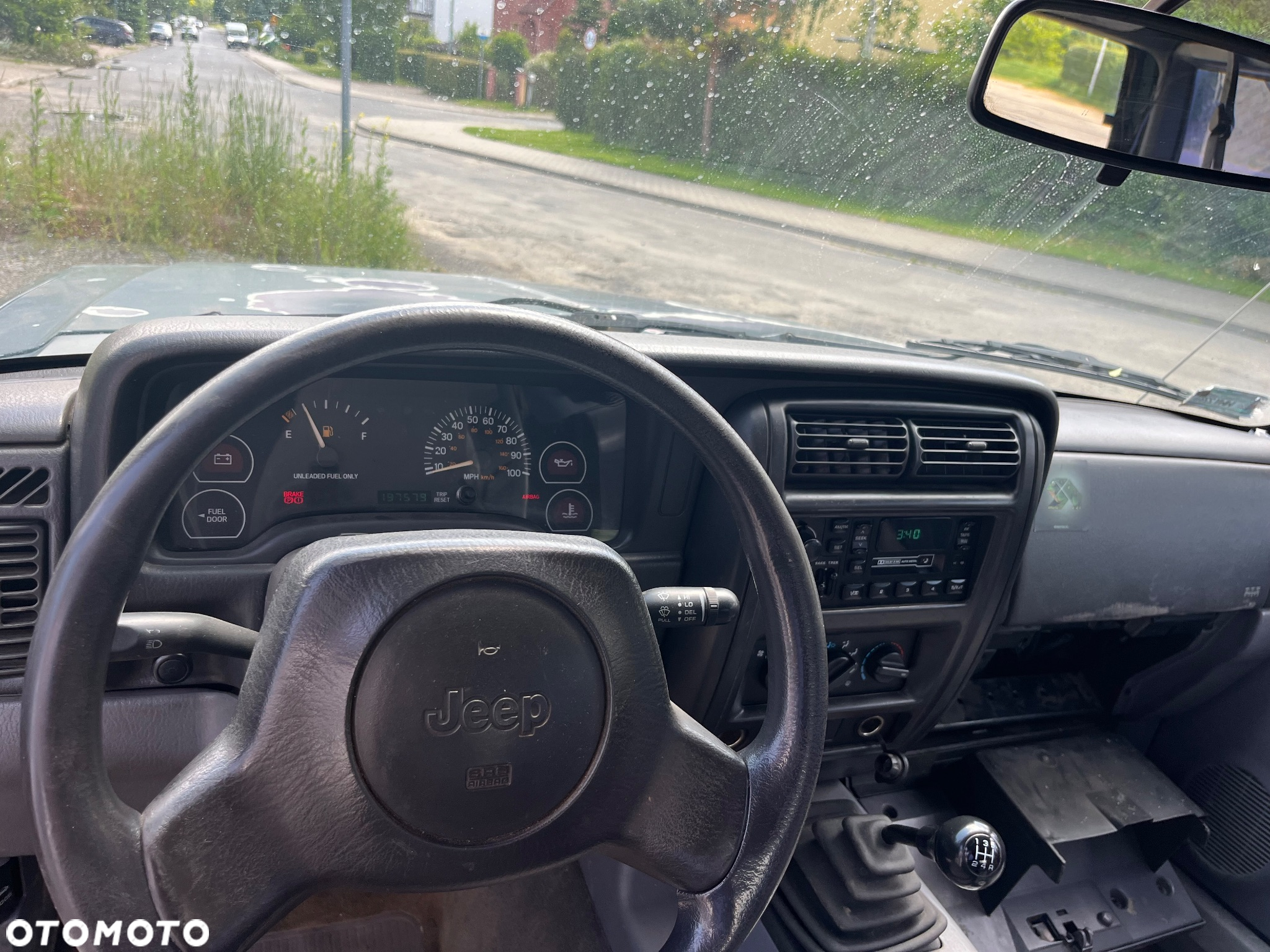 Jeep Cherokee - 11