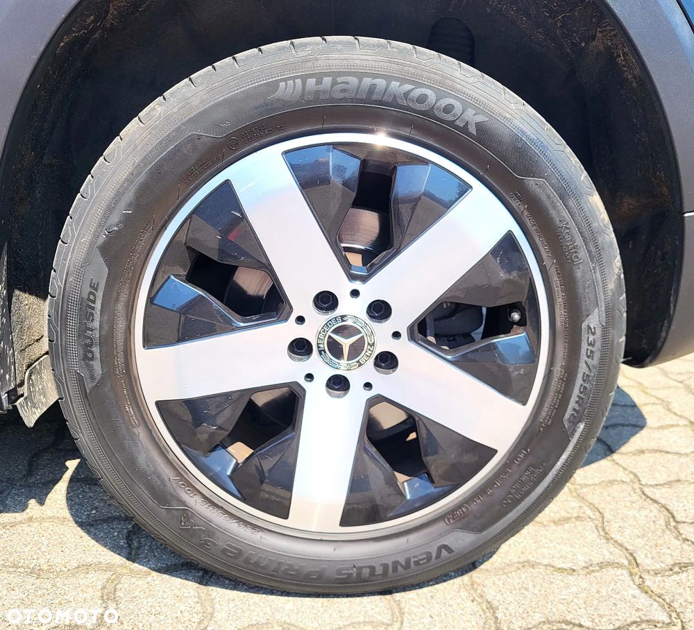 Mercedes-Benz GLB 200 4-Matic AMG Line 8G-DCT - 27