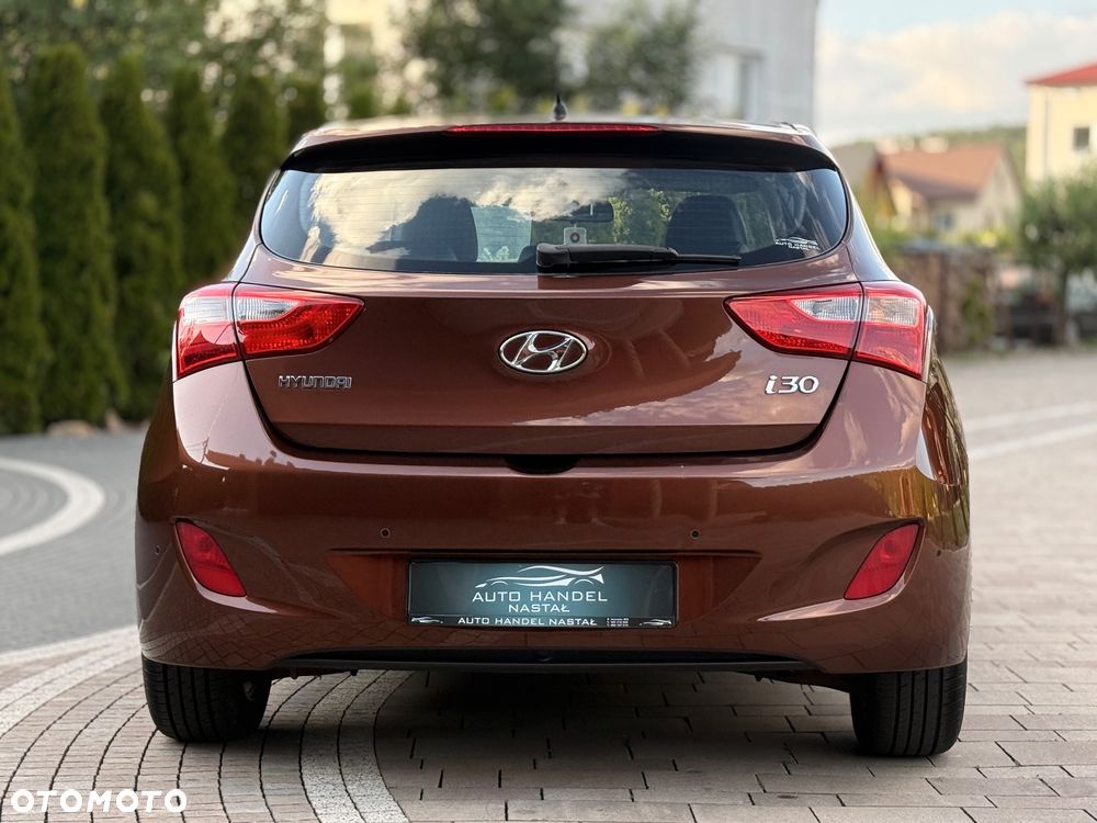 Hyundai i30 1.4 Base - 14