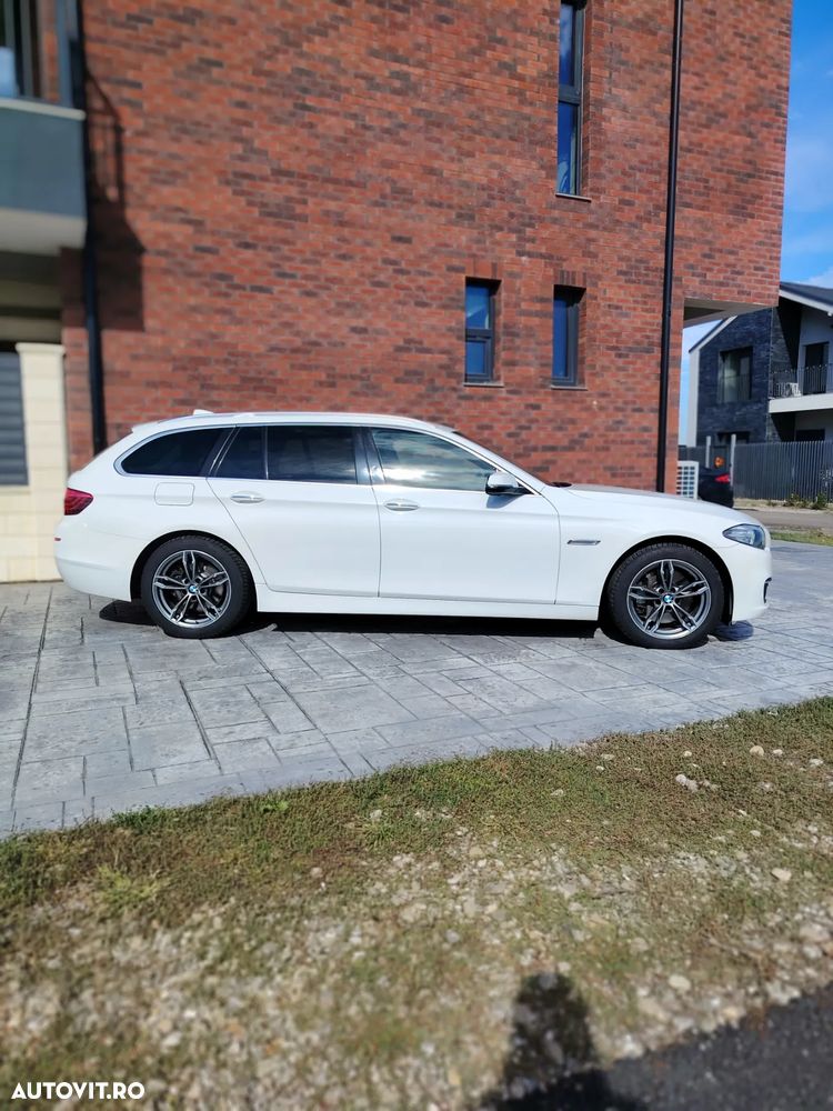 BMW Seria 5 525d xDrive Touring - 3